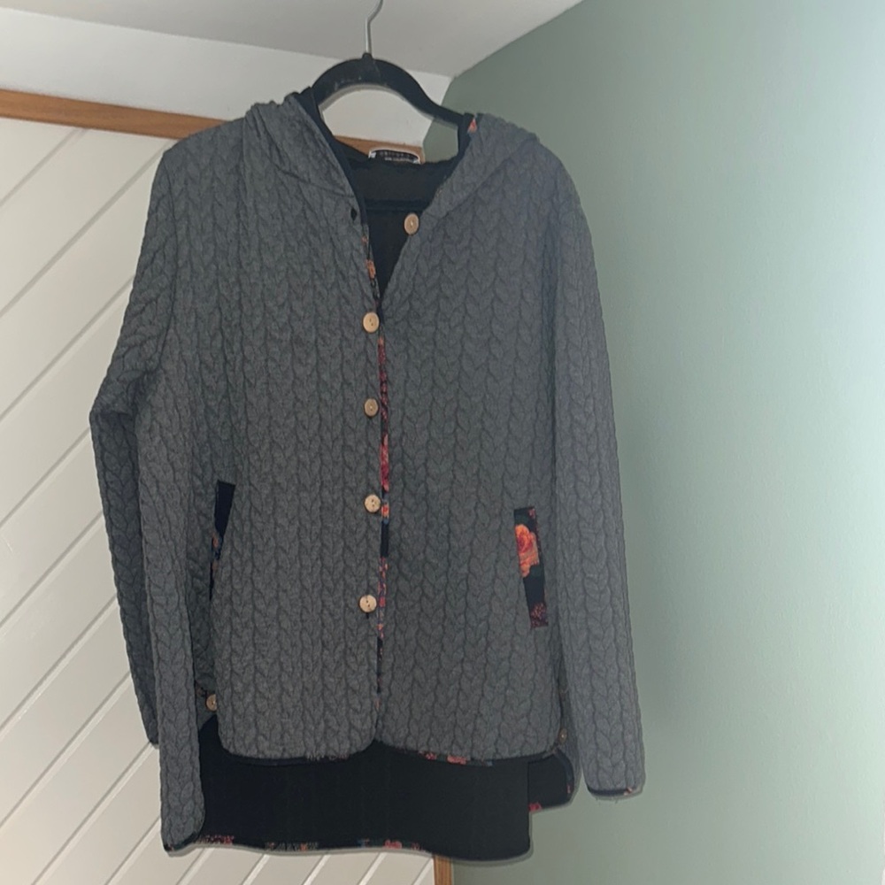 Gray Hooded Woman’s super soft cardigan with floral details size 2xl
